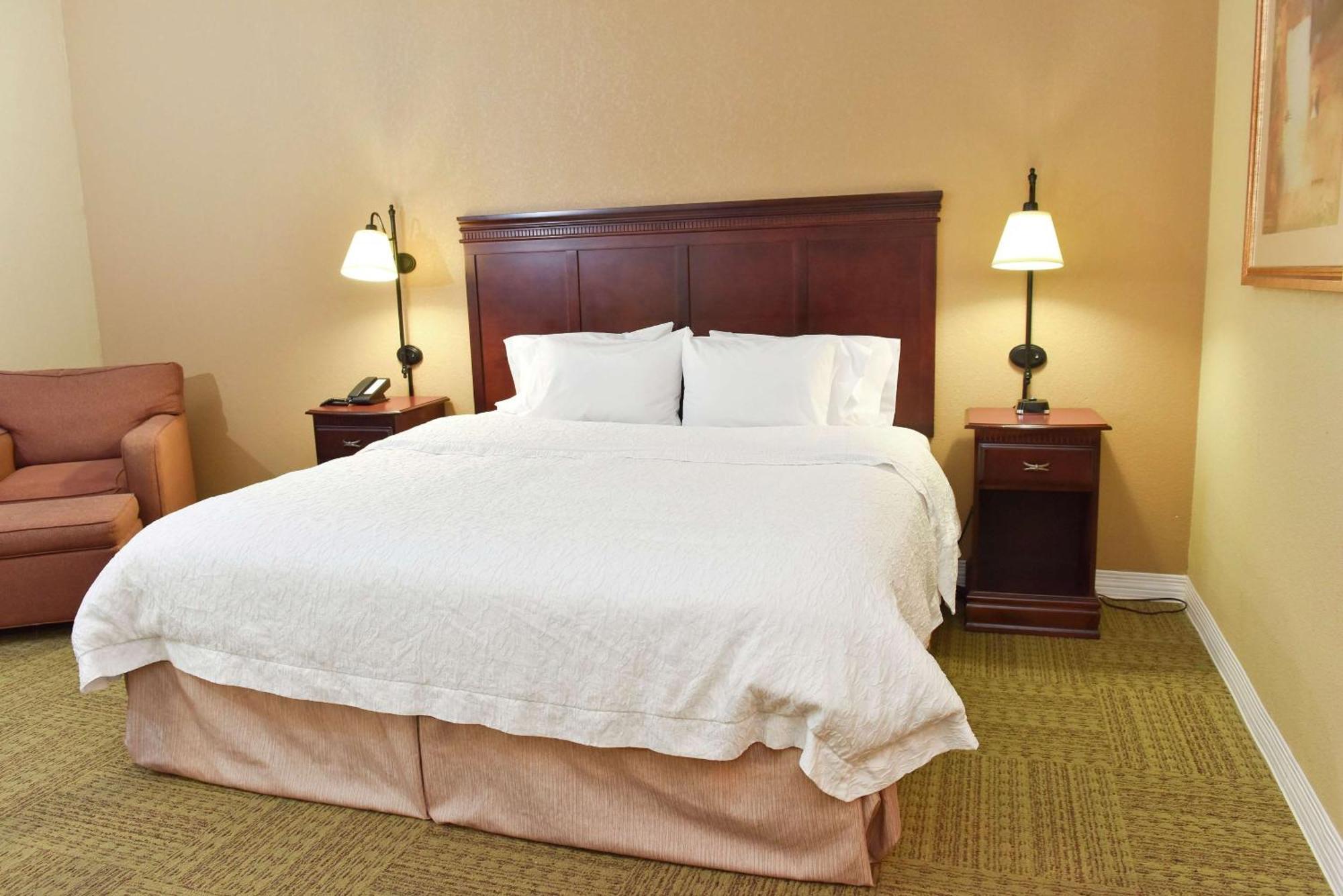 Hampton Inn Растон Экстерьер фото