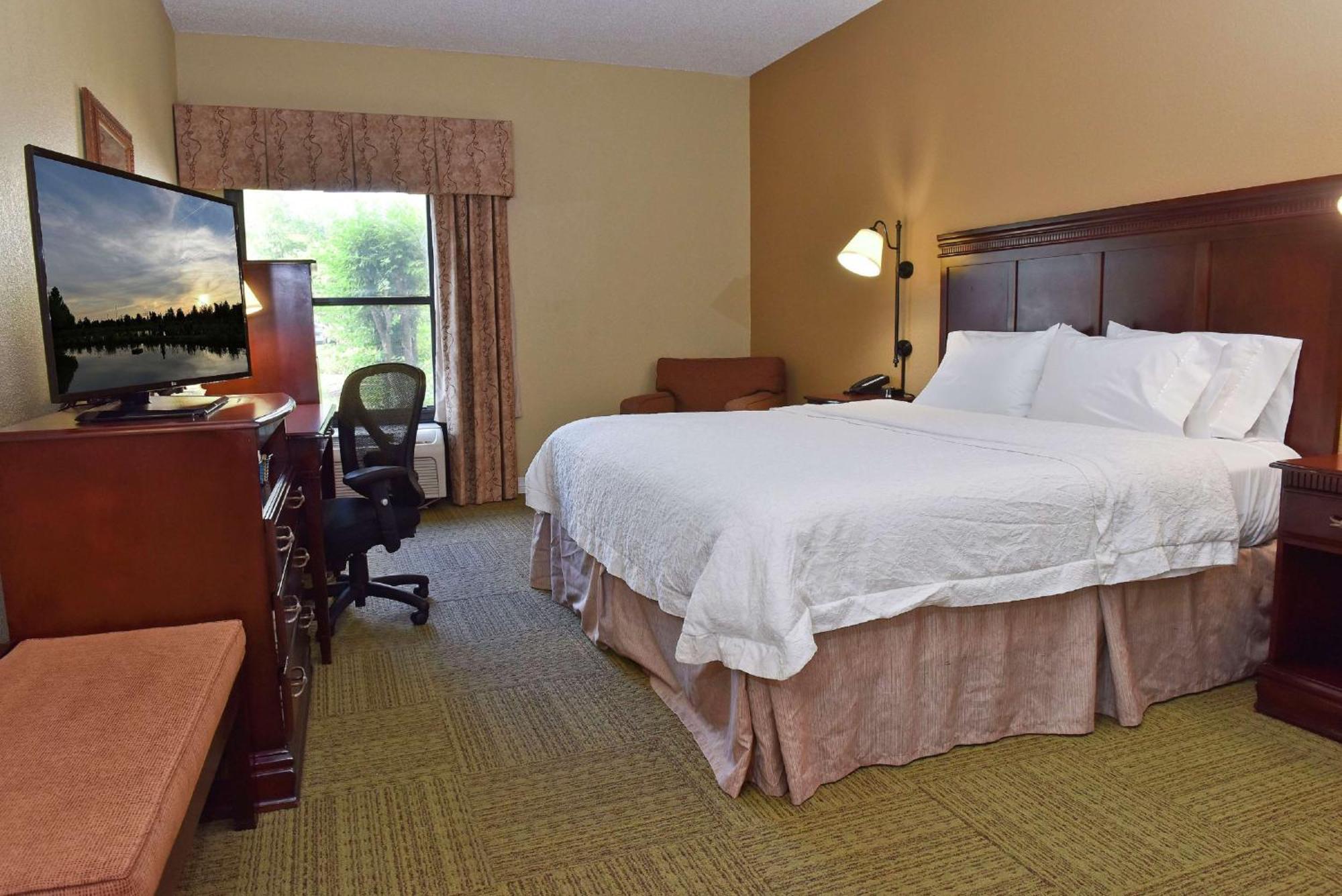Hampton Inn Растон Экстерьер фото