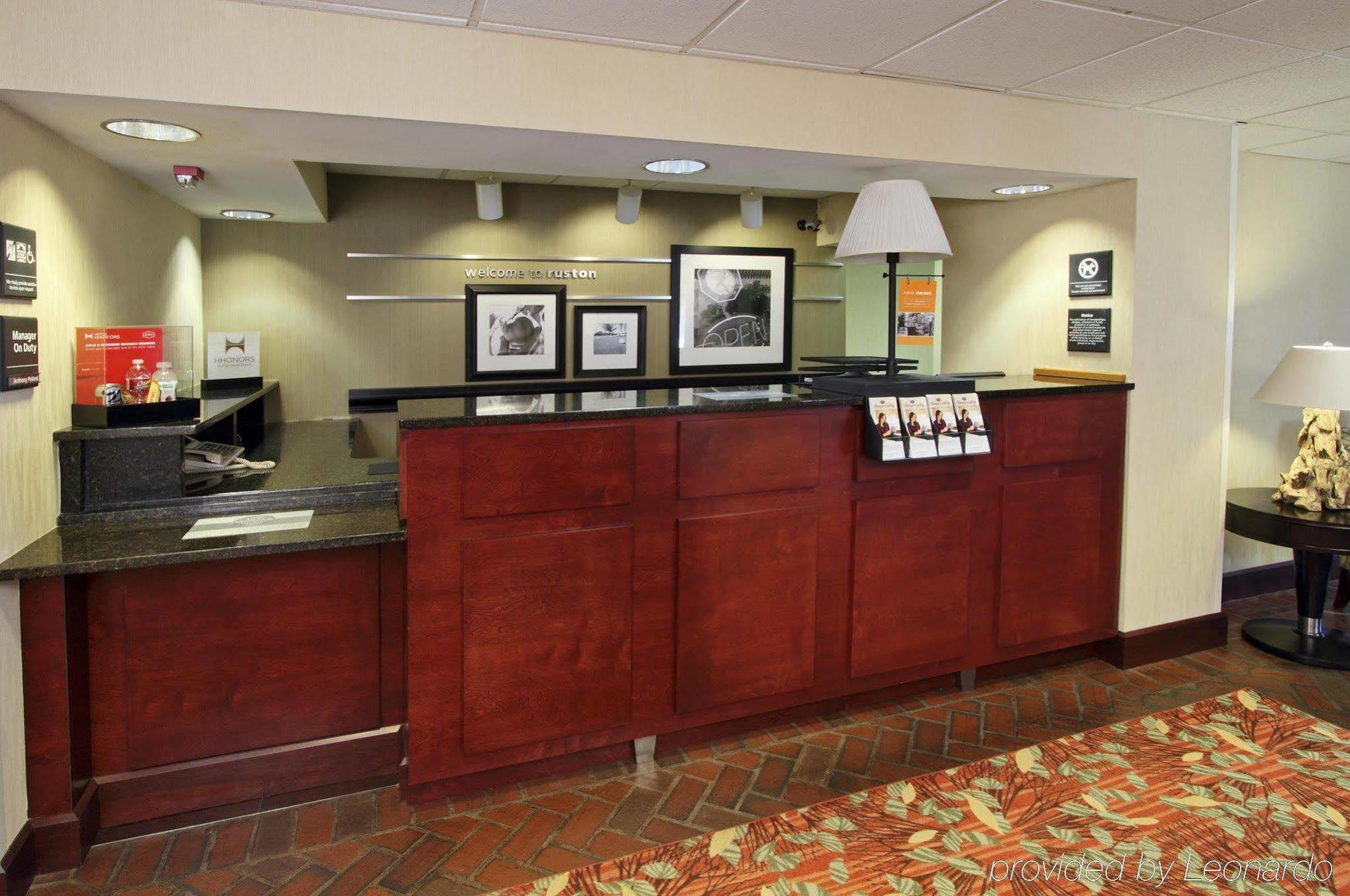 Hampton Inn Растон Экстерьер фото
